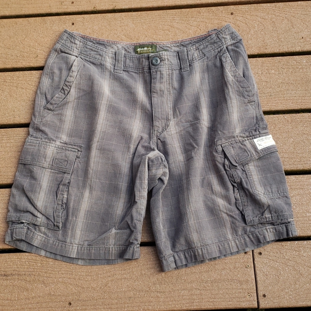 Men's Eddie bauer plaid cargo shorts size 35